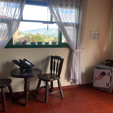 Hotel Cabanas San Cayetano Paipa Eksteriør billede