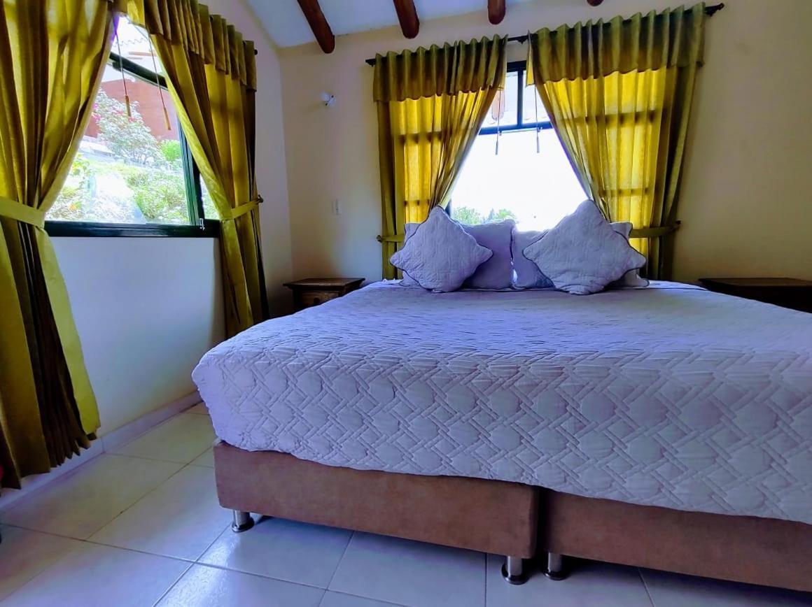 Hotel Cabanas San Cayetano Paipa Eksteriør billede