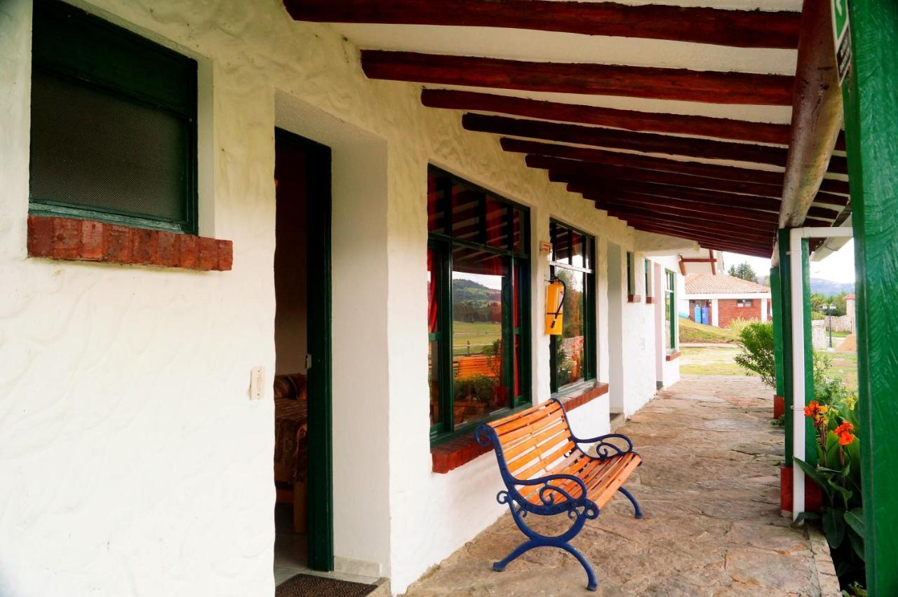 Hotel Cabanas San Cayetano Paipa Eksteriør billede