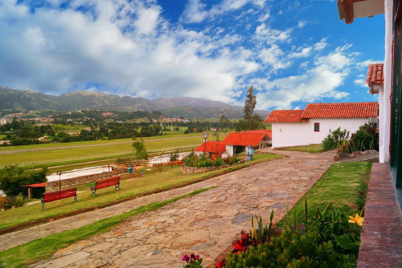 Hotel Cabanas San Cayetano Paipa Eksteriør billede