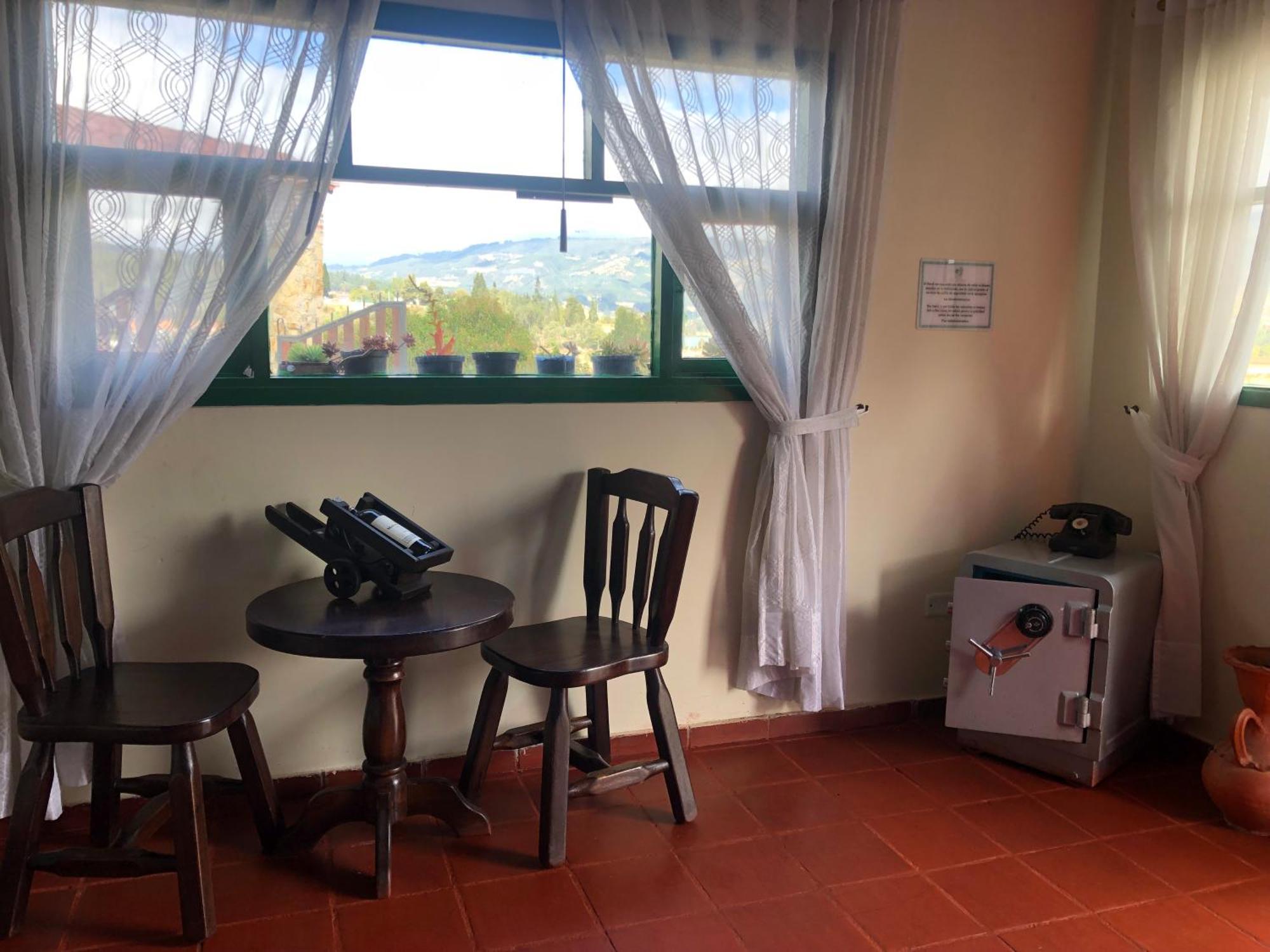 Hotel Cabanas San Cayetano Paipa Eksteriør billede