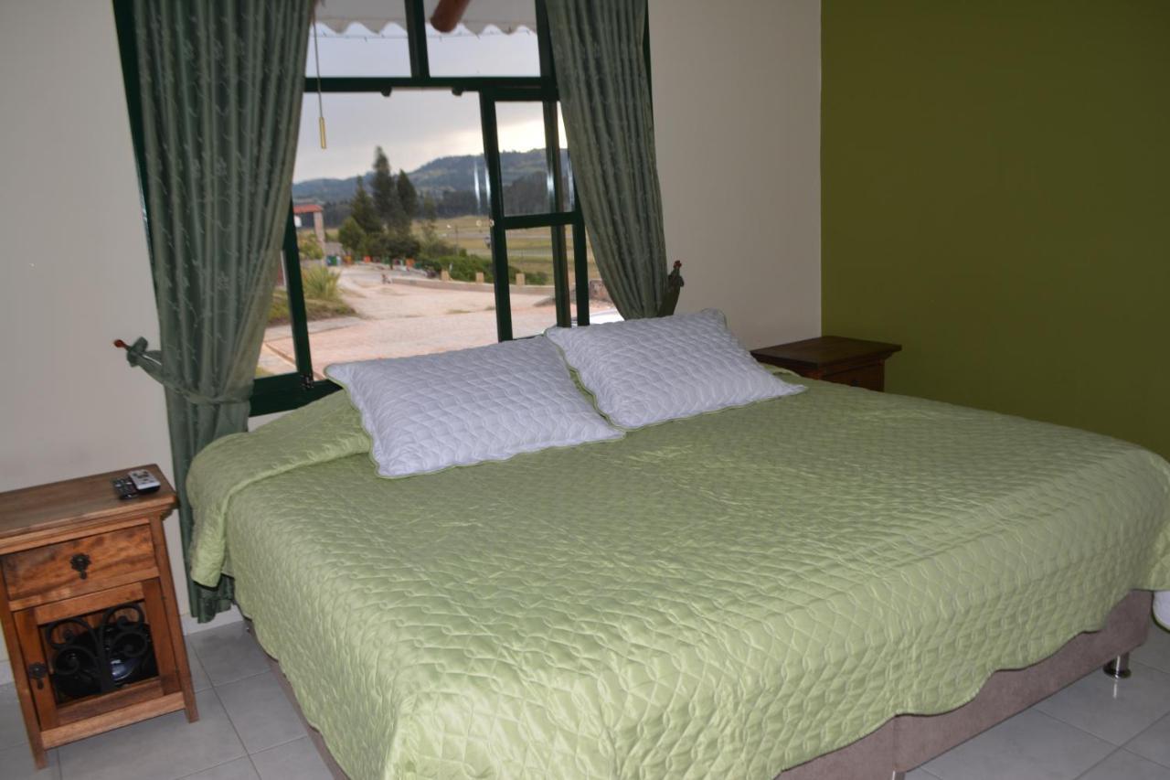 Hotel Cabanas San Cayetano Paipa Eksteriør billede