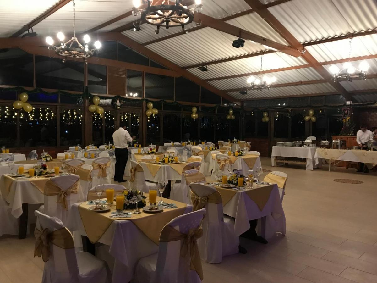 Hotel Cabanas San Cayetano Paipa Eksteriør billede